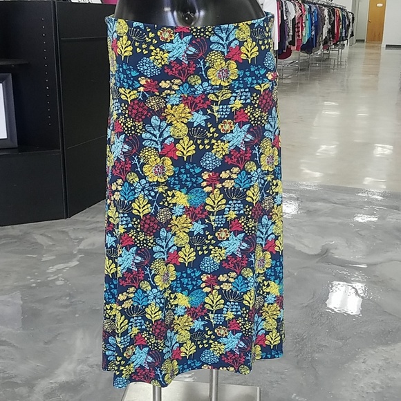 LuLaRoe Dresses & Skirts - LuLaRoe Printed Skirt